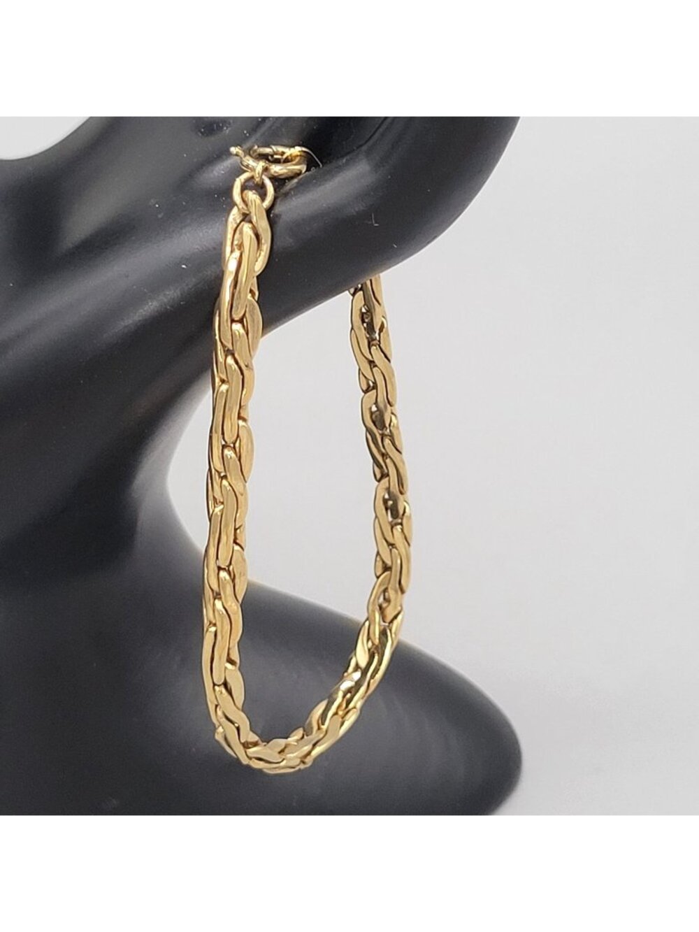 Avon Braided Woven Chain Bracelet Spring Ring Close Gold Tone Vintage